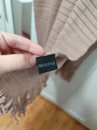 Poncho talla única con flecos