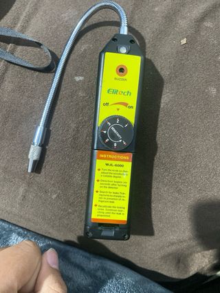 Detector de fugas de refrigerante Elitech WJL-6000