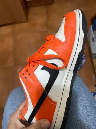 Nike Dunk Low Naranja y Blanco