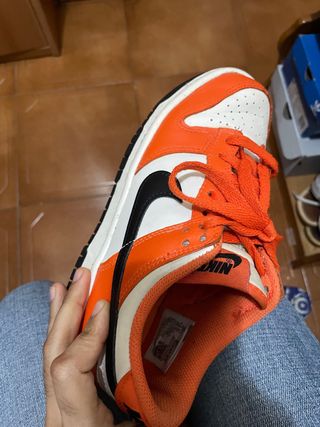 Nike Dunk Low Naranja y Blanco