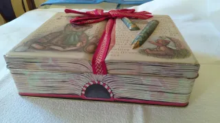 Scatola in  Latta  a tema  The Little Lost Bear