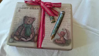 Scatola in  Latta  a tema  The Little Lost Bear