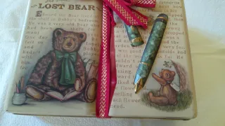 Scatola in  Latta  a tema  The Little Lost Bear