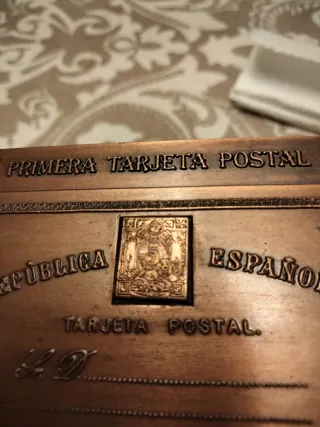 Placa conmemorativa 1ª Tarjeta Postal Española