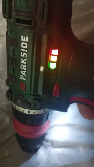 Taladro - atornillador bateris