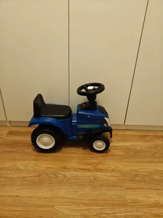Tractor infantil azul para niños