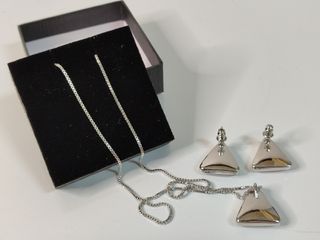 Colgante y Pendientes Bañados en Rodio