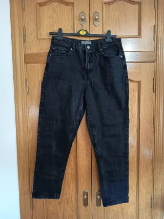 Pantalón vaquero negro