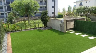 Césped artificial y jardinería