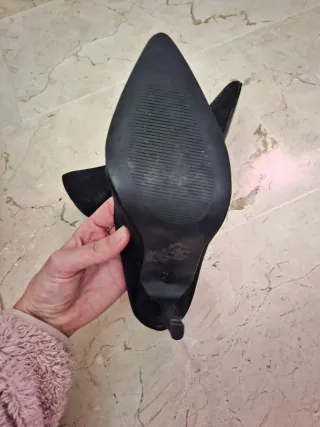 Tacones salón negros