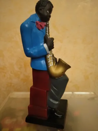 Figura Saxofonista V.Navarro