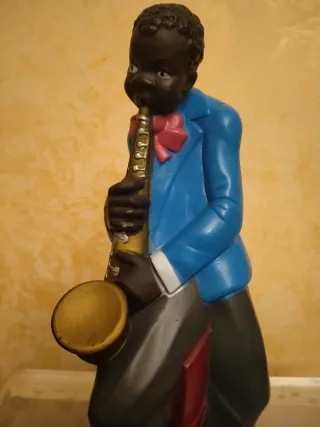 Figura Saxofonista V.Navarro