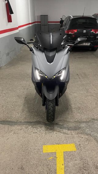 Yamaha TMAX 560 Gris Abs año 2020