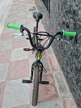 Bici BMX ONSET DRAG Negra y Verde