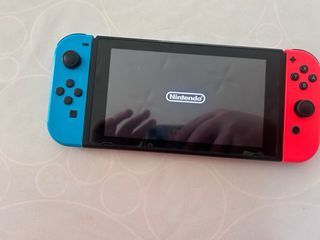 Nintendo Switch Azul y Rojo
