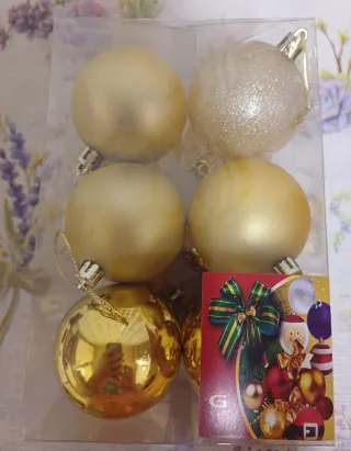 Bolas de Navidad Doradas