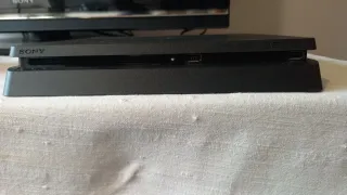 Consola PS4 Slim 1TB + Mando