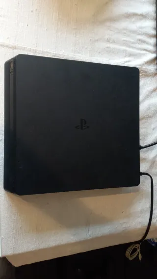 Consola PS4 Slim 1TB + Mando