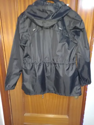 Abrigo Quechua Negro Talla M