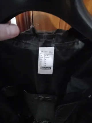 Abrigo Quechua Negro Talla M