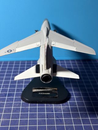 Maqueta Avión Combate F-8 Crusader Navy