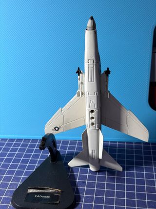 Maqueta Avión Combate F-8 Crusader Navy