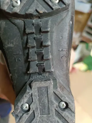 Esquís y botas de niño