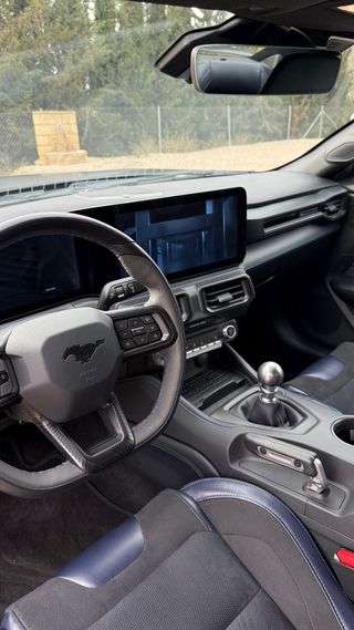 Ford Mustang dark horse