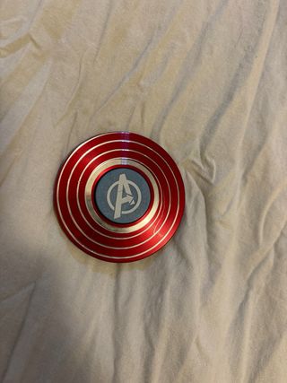 2 Muñecos Spiderman, spinner de Avengers de regalo