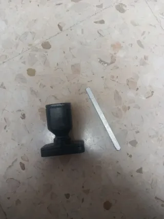 Maneta metálica para puertas