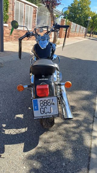 Suzuki Intruder VL 250 (2008) – Custom clásica