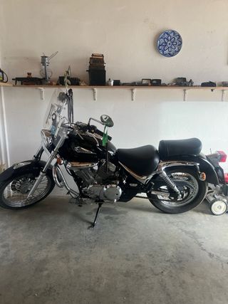 Suzuki Intruder VL 250 (2008) – Custom clásica