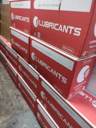 1 caja de 5 garrafas, por 75€, Aceite Max Oil 10W4