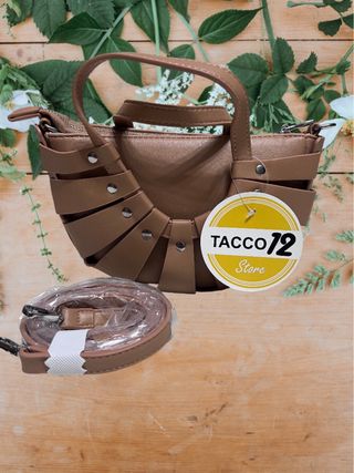 Borsa mini con tracolla e cartellino