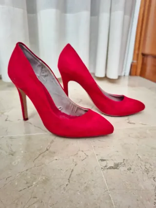 Tacones Rojos Puntiagudos