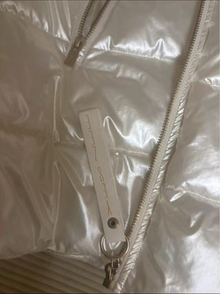 Plumas YESS ZEE blanco nacarado entallado