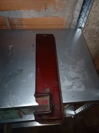 Tulipa trasera izquierda Seat 1430