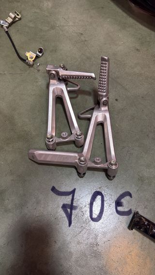 Piezas originales como nuevas cbr600 f 2006