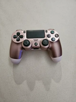 Consola PS4 Pro Blanca + Volante y Juegos