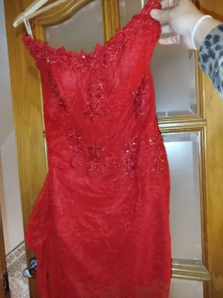 Vestido Rojo Encaje Bordado Pedrería Talla S
