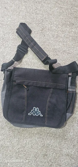 Bolso Kappa Negro y Gris