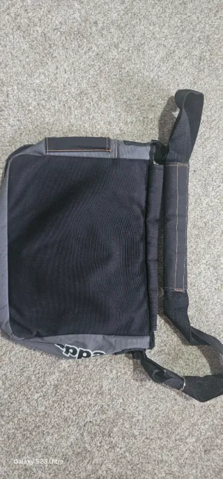 Bolso Kappa Negro y Gris
