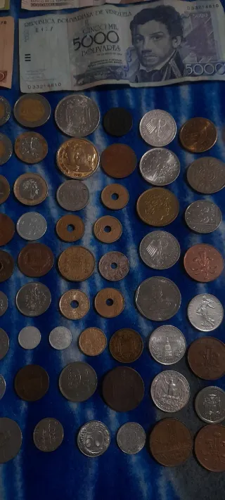 Lote 110 monedas y 6 billetes antiguos