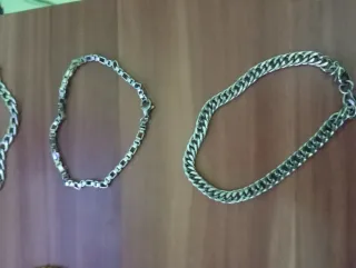 Lotto 22 gioielli: orologi, collane, bracciali