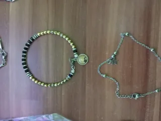 Lotto 22 gioielli: orologi, collane, bracciali