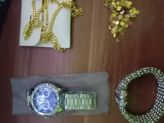 Lotto 22 gioielli: orologi, collane, bracciali