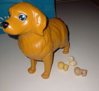 Perrita Mamá y sus tres cachorros.