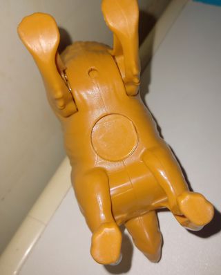 Perrita Mamá y sus tres cachorros.