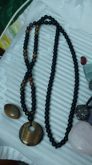 Collar Ojo de Tigre y agata negra