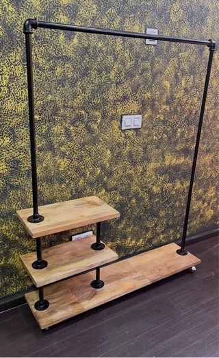 Perchero Madera Mango y Ruedas